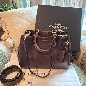 Coach Rogue 31 in Maple